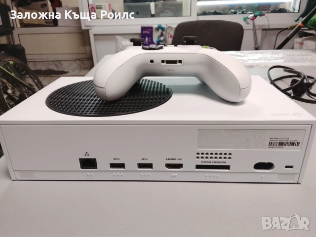 Xbox Series S 500 GB + оригинален контролер, снимка 3 - Xbox конзоли - 52888853