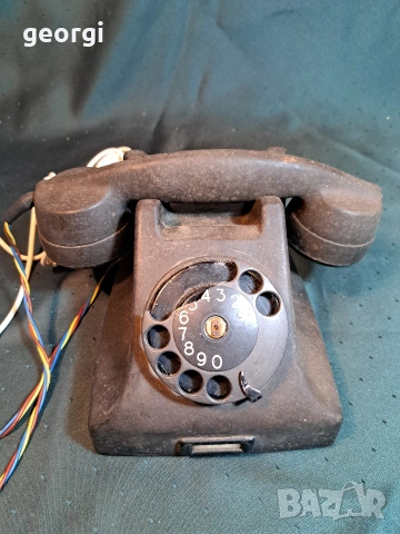 стар бакелитов телефон PTT 34/4, снимка 2 - Антикварни и старинни предмети - 53988312