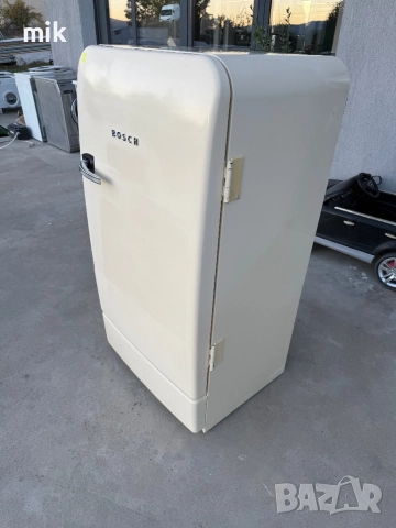 Ретро бежов хладилник с камера Bosch , снимка 3 - Хладилници - 52223769