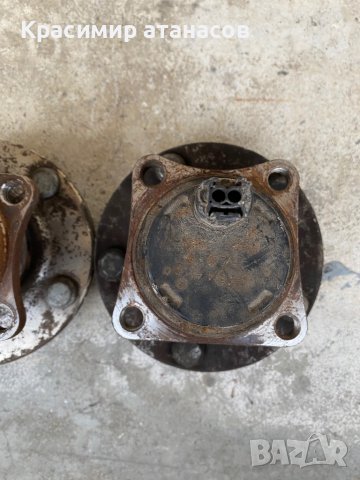 Главина задна лява и дясна за Тойота корола версо.5.114.3., снимка 3 - Части - 39835541