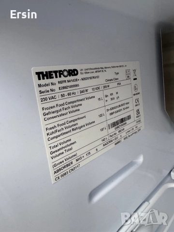 Хладилник Thetford N4142E+ (SLiM) Работи на : 12/220/газ (Свален от чисто нов Кемпер) , снимка 4 - Хладилни чанти - 45419003
