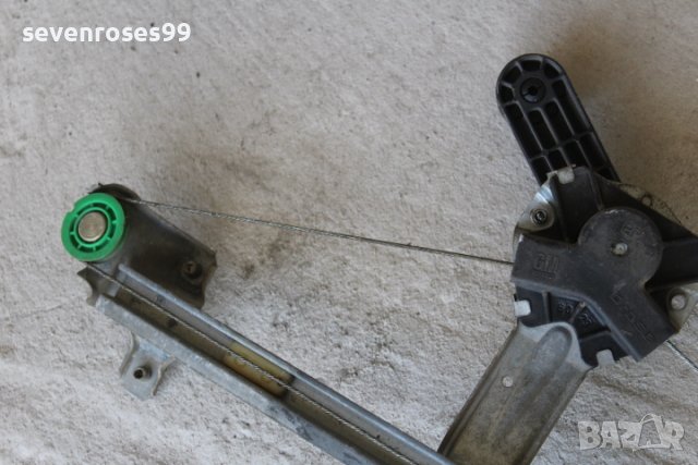 Машинка стъкло ръчна задна лява Опел Вектра А 1.4i 1991 Opel Vectra A, снимка 6 - Части - 42834631