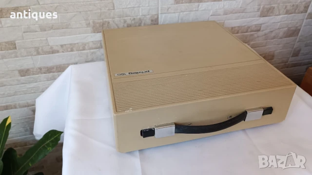 Стара пишеща машина Privileg 160 - Made in Germany, снимка 8 - Антикварни и старинни предмети - 50970535