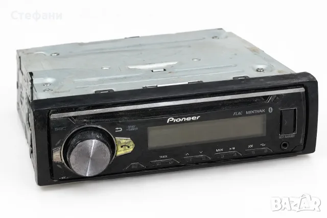 Продавам Pioneer DEH-S5000BT