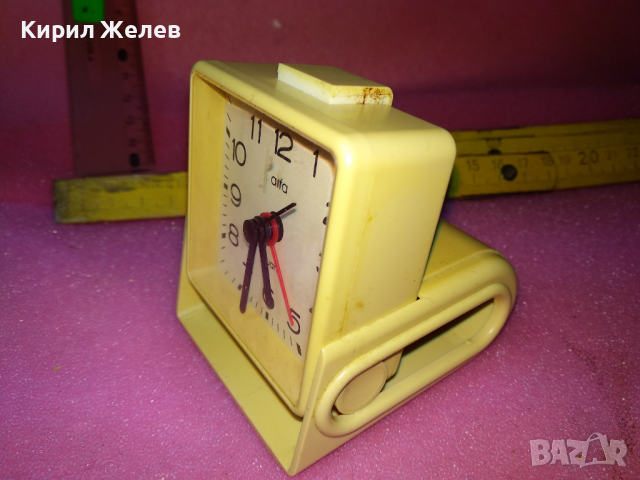 ALFA QUARTZ Стар КВАРЦОВ ТУРИСТИЧЕСКИ БУДИЛНИК ВИНТИДЖ МОДЕЛ 28552, снимка 2 - Антикварни и старинни предмети - 44540936