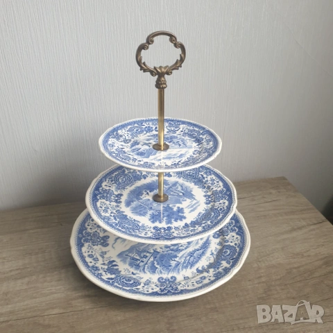 Триетажен поднос от "Burgenland Blue" на Villeroy & Boch