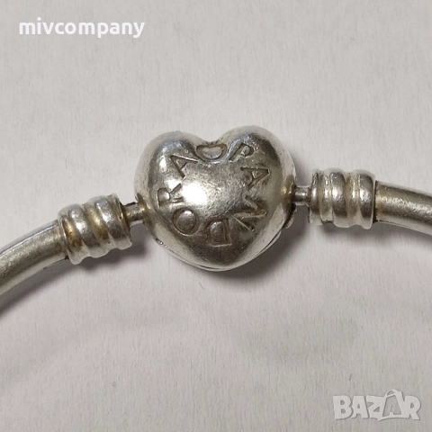 Сребърна гривна Pandora с три талисмана 15.36гр., снимка 3 - Гривни - 52297980