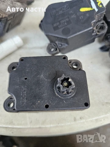 Моторче клапа парно 4N5H-19E616-6652A(4) за VOLVO S40 II седан (MS) 2.4 (2004), снимка 2 - Части - 51116463