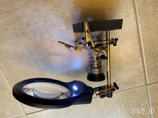 Трета ръка с LED лупа, Powerfix Profi, снимка 4 - Ремонт на друга електроника - 52229101