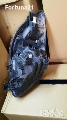 Toyota Yaris - оригинален фар, снимка 2 - Части - 40471292