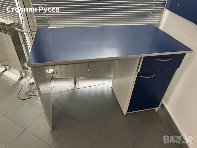  020422  ученическо /  работно бюро 55/110см -цена 70 лв - здрава мдф плоскост 18 мм / 75 см , снимка 1