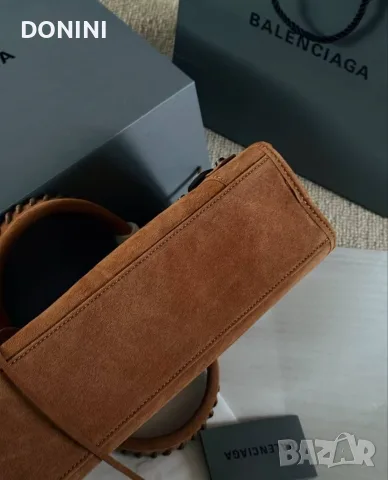 Balenciaga Дамска чанта, кожа, снимка 9 - Чанти - 56112673