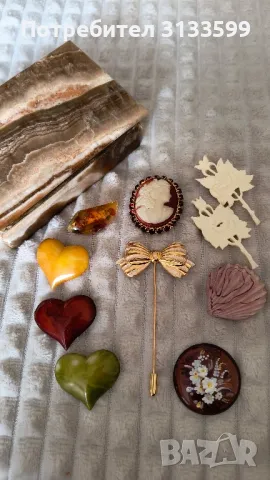 БРОШКИ и МРАМОРНА кутия за бижута; Декоративни секретни игли , снимка 1