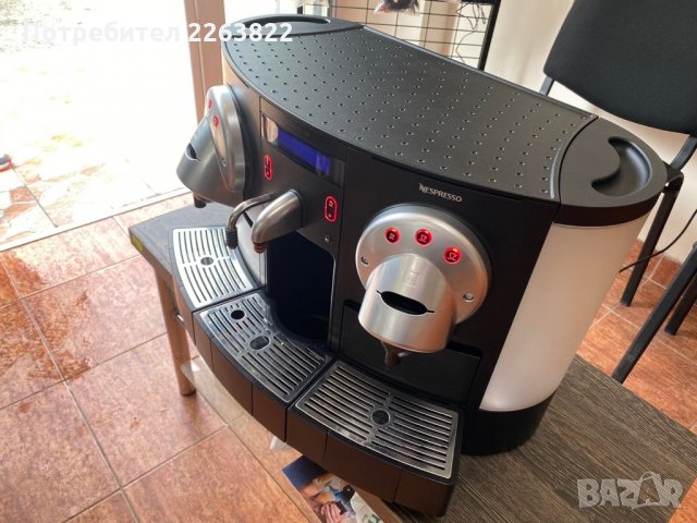 Професионална кафемашина Nespresso professional gemini 220, снимка 3 - Обзавеждане за заведение - 30456557