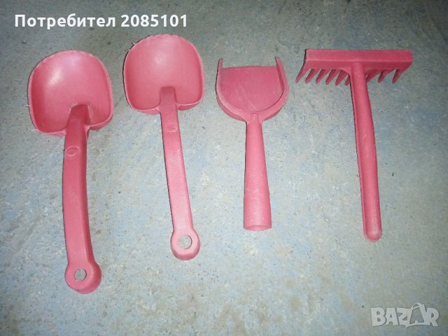 Ретро плажни лопатки