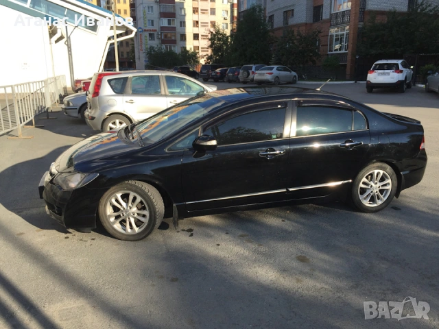 Продавам на части Хонда Сивик хибрид