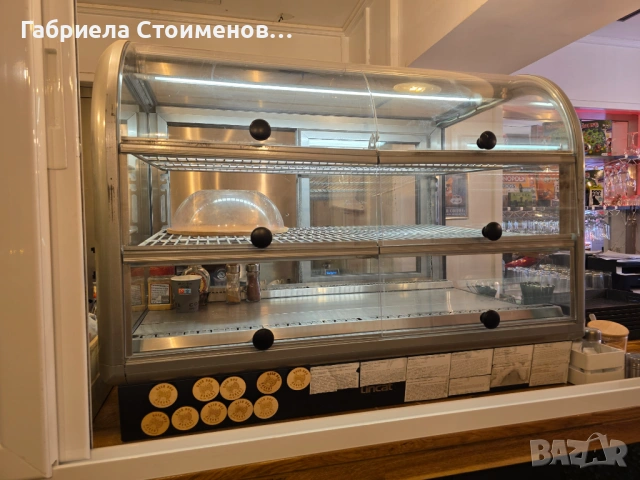 Хладилна витрина