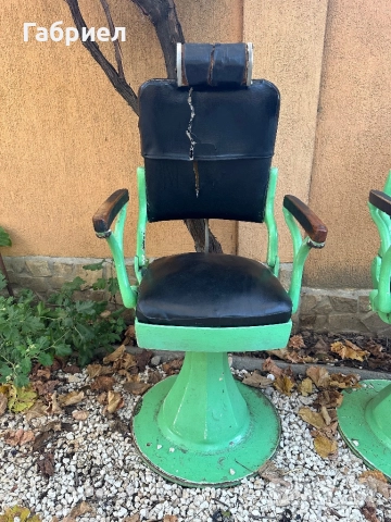 Бръснарски столове 2 броя , снимка 2 - Фризьорски столове - 52147313