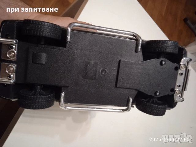 Стара американска брандирана играчка от 1999, Hummer H1, 29 см. и Mercedes ML, 28 см. на Dickie, снимка 11 - Колекции - 48085558