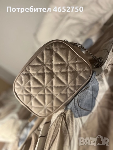 Дамска чанта, снимка 2 - Чанти - 52456020