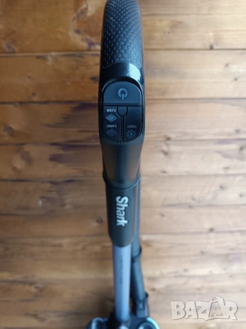 Прахосмукачка Shark , снимка 2 - Прахосмукачки - 53222781