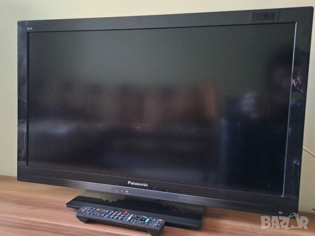 LED телевизор Panasonic 32" FULL HD
