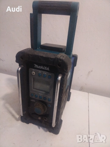 Акумулаторно радио за строителни обекти Makita BMR102 7,2V - 18V  без батерия  Радиоприемник подходя, снимка 2 - Радиокасетофони, транзистори - 54314907