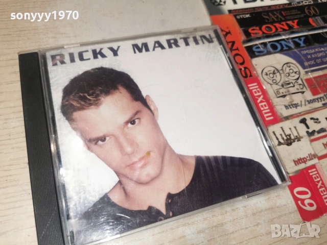 RICKY MARTIN CD 0202261959, снимка 8 - CD дискове - 53328479