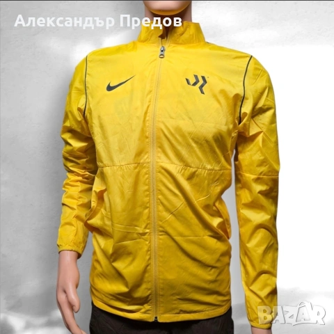 Ветровка Nike
