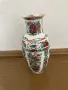 Две порцеланови китайски вази 1960-1970г, снимка 2