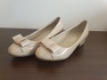 Нови Дамски обувки с нисък ток (35), снимка 1 - Дамски обувки на ток - 33696758