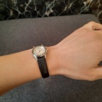 Seiko дамски часовник/японски/винтидж/кварцов механизъм/оригинален/ретро/сейко, снимка 11 - Дамски - 44496822