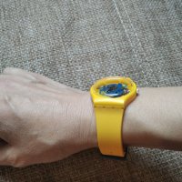 Часовник Swatch, снимка 2 - Водоустойчиви - 40398473