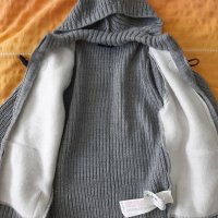 Детска жилетка, снимка 3 - Детски пуловери и жилетки - 29984380