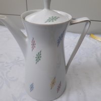Немски  порцеланов чайник , снимка 1 - Сервизи - 31578700