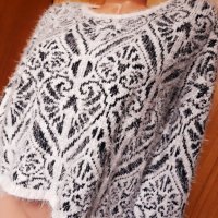 Tally Weijl Черно-бяла рошава къса блуза плетиво С/М, снимка 2 - Блузи с дълъг ръкав и пуловери - 35051077