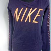 Блуза Nike M, снимка 1 - Спортни екипи - 37888915