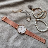 Комплект часовник + 4 красиви стилни гривни , снимка 7 - Дамски - 37573723