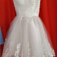 къса сватбена булчинска рокля с перли и дантела в 2 гами, снимка 2 - Сватбени рокли - 25961558