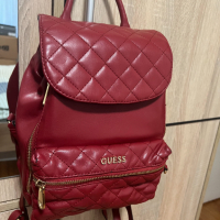 Раници Guess, Закупени от Лондон. Използвани. Много запазени, снимка 1 - Раници - 44934738