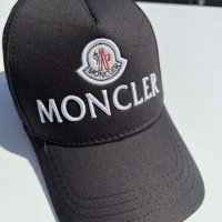 Moncler шапка с козирка, снимка 1 - Шапки - 27879289