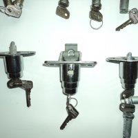 Патронници, ключалки, контактни ключове за ВАЗ и Москвич, снимка 11 - Части - 40602885