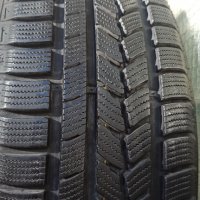 Зимна гума ROADSTONE WG-SPORT 215/60/R17  96H, снимка 2 - Гуми и джанти - 42835063