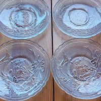 Стъклени чинийки 4 бр, снимка 2 - Чинии - 44403326