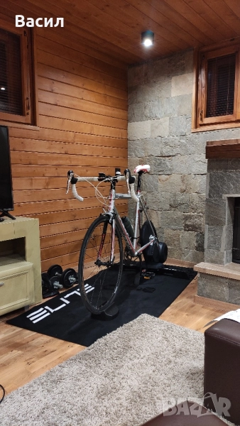 Смарт тренажор Elite Direto XR с шосеен велосипед Felt, снимка 1