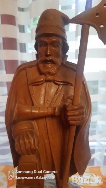 Дървена статуетка на страж-30 см,дърворезба, снимка 1