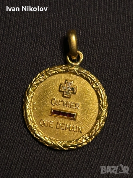 Рядък любовен медальон Арт Деко злато 750 с диаманти!!!, снимка 1