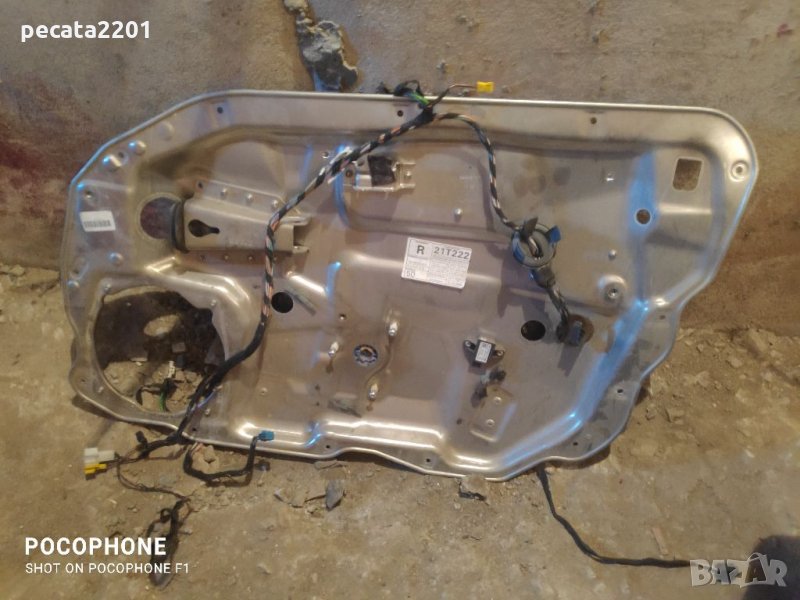Продавам - преден десен стъклоповдигач за Мерцедес S clas W221, снимка 1