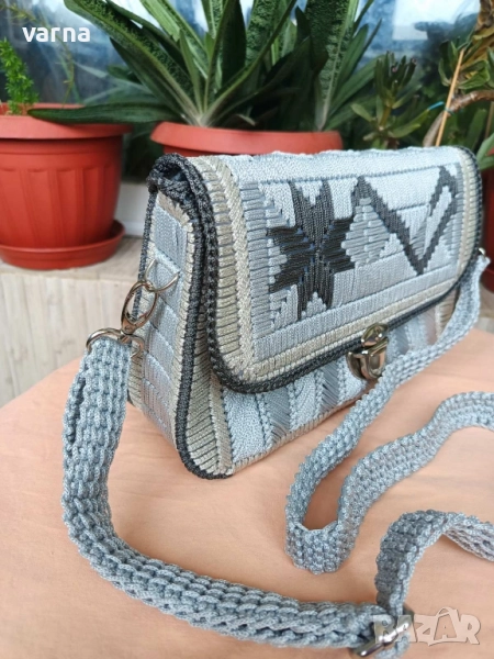 Ръчно плетена дамска чанта, снимка 1