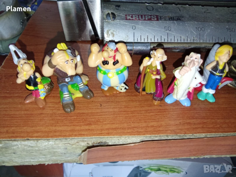 Фигурки на гали Астерикс от шоколадови яйца Киндер сюрприз , снимка 1